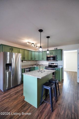 8110 Kellerman Rd, Louisville, KY 40219