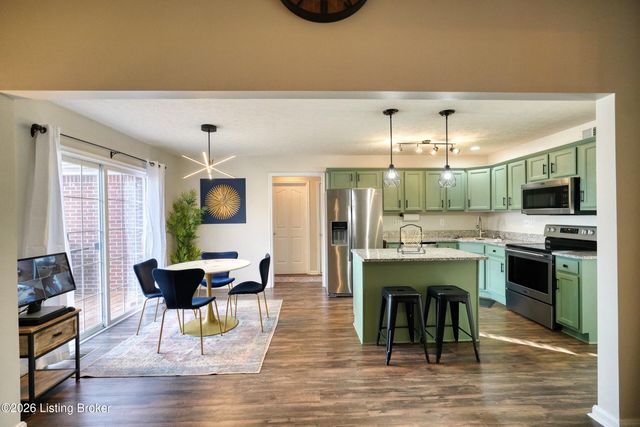 8110 Kellerman Rd, Louisville, KY 40219