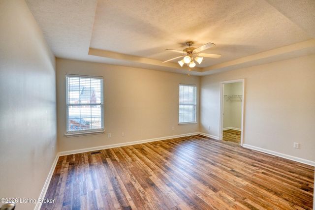 8110 Kellerman Rd, Louisville, KY 40219