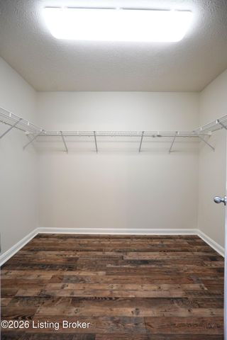 8110 Kellerman Rd, Louisville, KY 40219