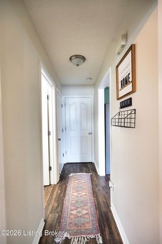 8110 Kellerman Rd, Louisville, KY 40219