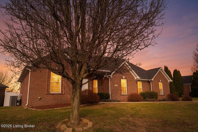 8110 Kellerman Rd, Louisville, KY 40219