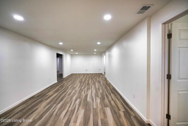 8110 Kellerman Rd, Louisville, KY 40219