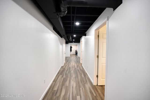 8110 Kellerman Rd, Louisville, KY 40219