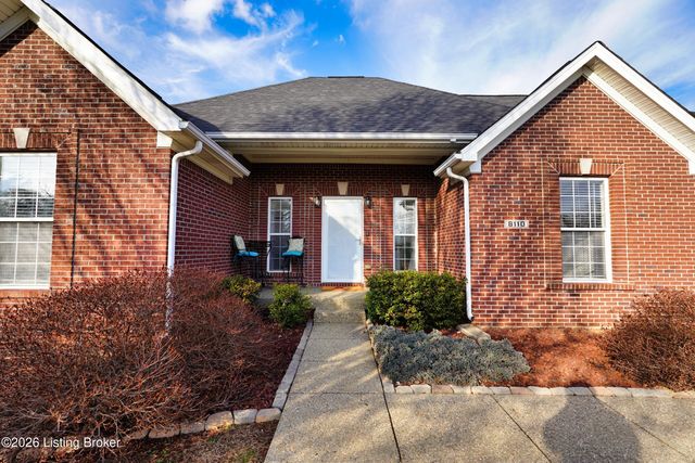 8110 Kellerman Rd, Louisville, KY 40219