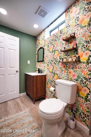 8110 Kellerman Rd, Louisville, KY 40219