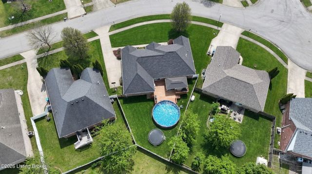 8110 Kellerman Rd, Louisville, KY 40219