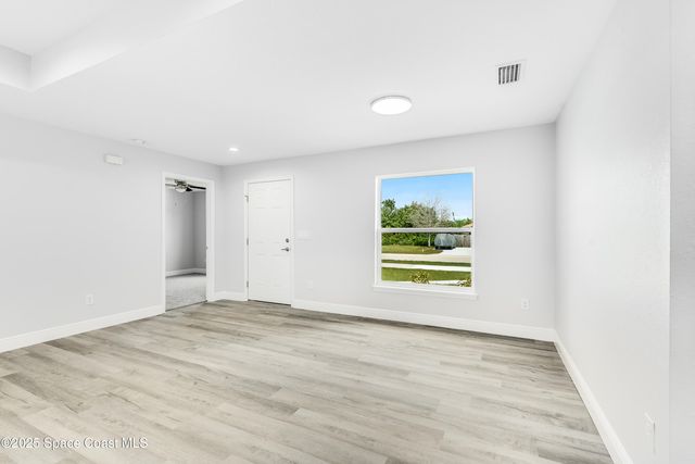 870 Micco Street SW, Palm Bay, FL 32908