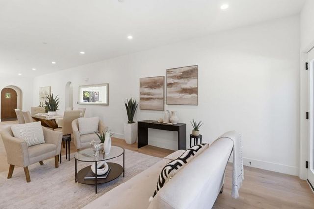 445 Iris Street, Redwood City, CA 94062