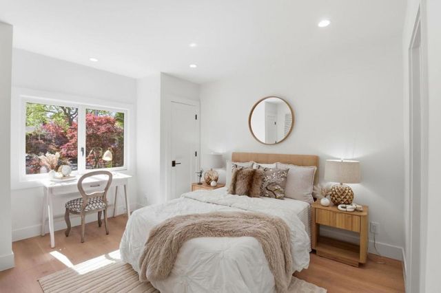 445 Iris Street, Redwood City, CA 94062