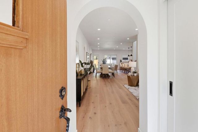 445 Iris Street, Redwood City, CA 94062