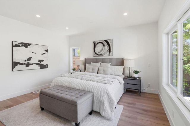 445 Iris Street, Redwood City, CA 94062