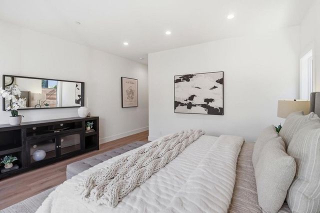 445 Iris Street, Redwood City, CA 94062