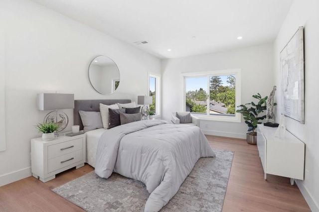 445 Iris Street, Redwood City, CA 94062