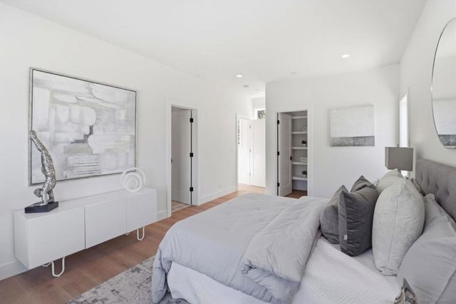 445 Iris Street, Redwood City, CA 94062