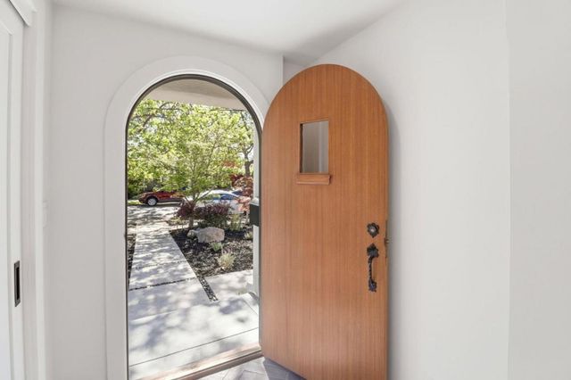 445 Iris Street, Redwood City, CA 94062