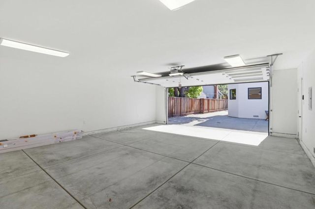 445 Iris Street, Redwood City, CA 94062