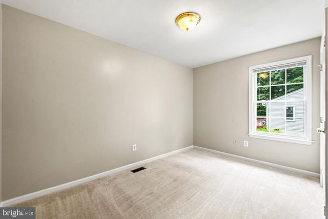 737 GLEN COVE DR, Ruther Glen, VA 22546