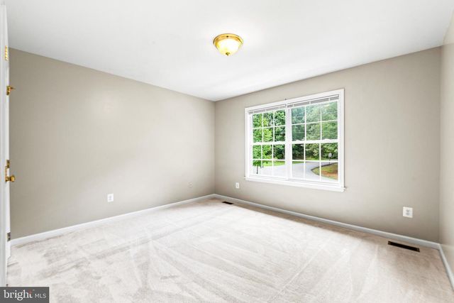 737 GLEN COVE DR, Ruther Glen, VA 22546