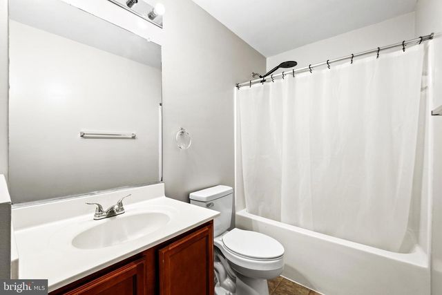 737 GLEN COVE DR, Ruther Glen, VA 22546