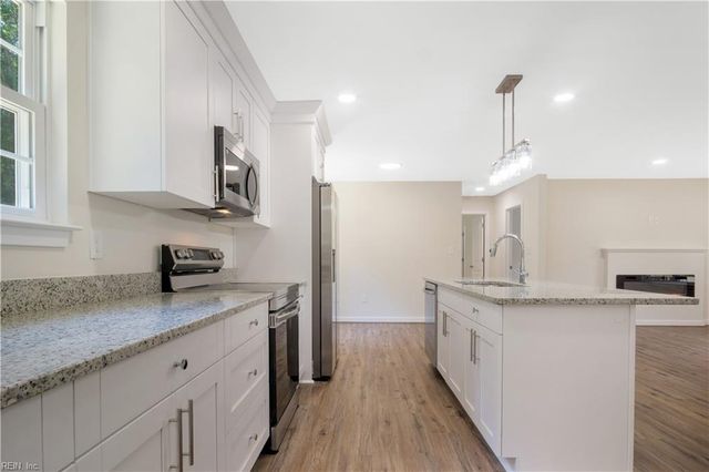 5738 Hickory Fork RD, Gloucester, VA 23061