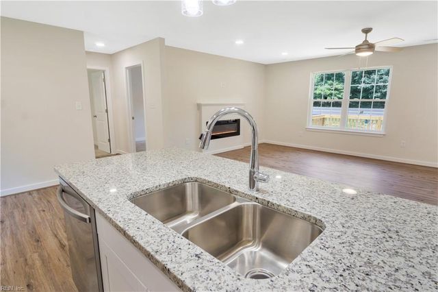 5738 Hickory Fork RD, Gloucester, VA 23061