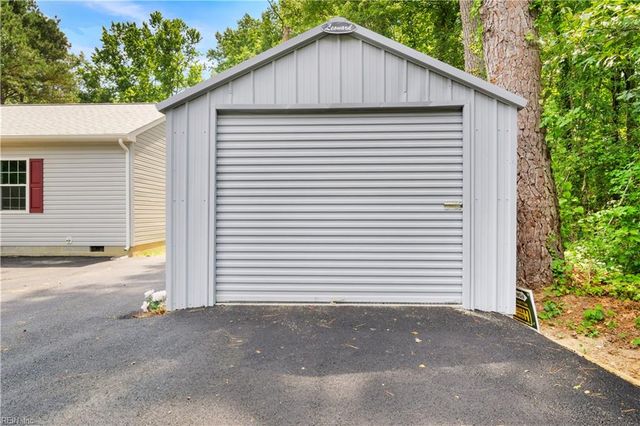 5738 Hickory Fork RD, Gloucester, VA 23061