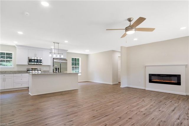 5738 Hickory Fork RD, Gloucester, VA 23061
