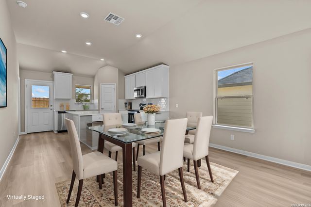 6807 Calle Henar, San Antonio, TX 78253