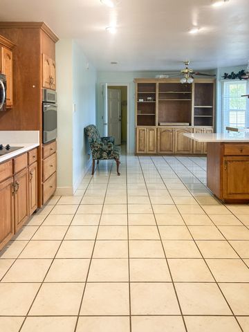 121 Old Progress, Hattiesburg, MS 39401