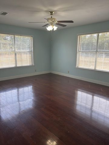 121 Old Progress, Hattiesburg, MS 39401