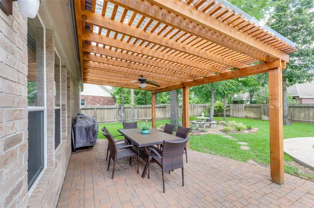 10 Caelin Court, The Woodlands, TX 77382