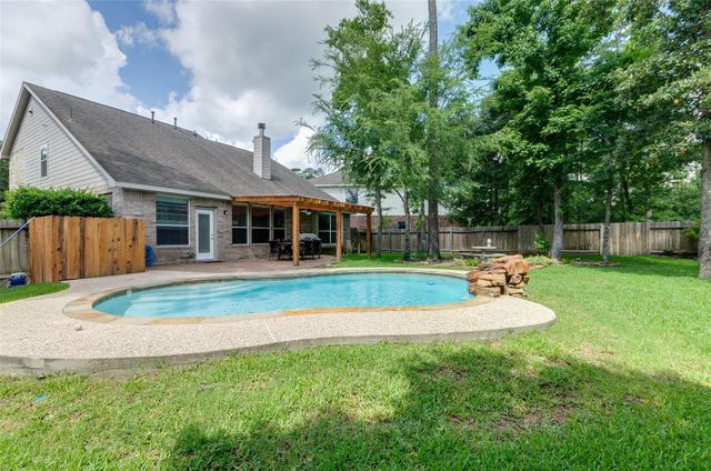 10 Caelin Court, The Woodlands, TX 77382