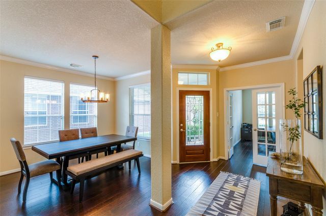 10 Caelin Court, The Woodlands, TX 77382