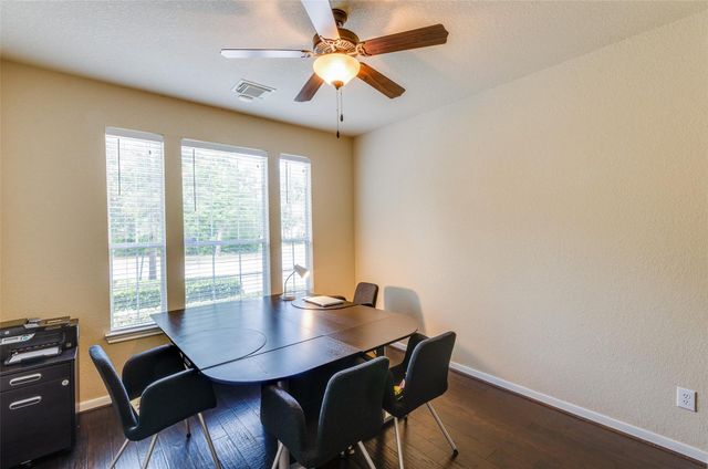 10 Caelin Court, The Woodlands, TX 77382