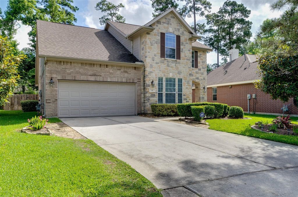 10 Caelin Court, The Woodlands, TX 77382