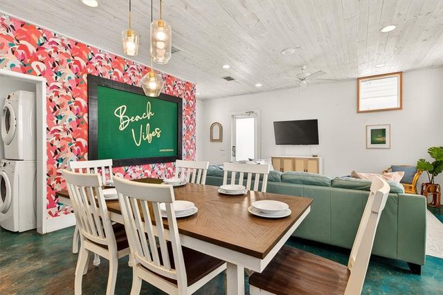 310 E 10th St 6, Port Aransas, TX 78373