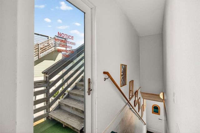 310 E 10th St 6, Port Aransas, TX 78373