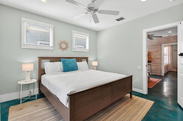 310 E 10th St 6, Port Aransas, TX 78373