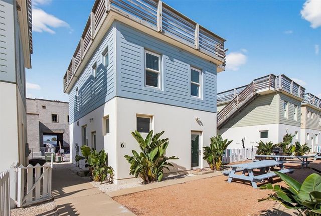 310 E 10th St 6, Port Aransas, TX 78373