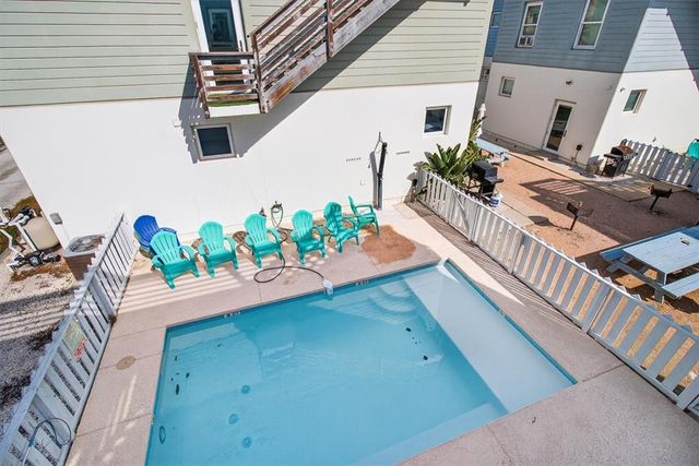 310 E 10th St 6, Port Aransas, TX 78373