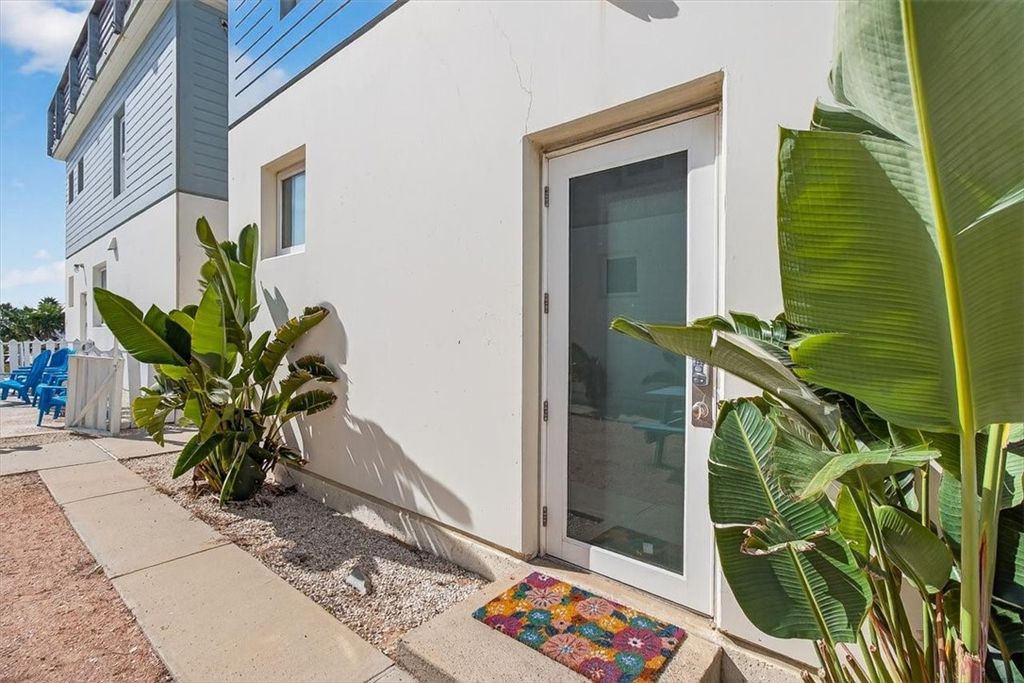 310 E 10th St 6, Port Aransas, TX 78373 — photo 4