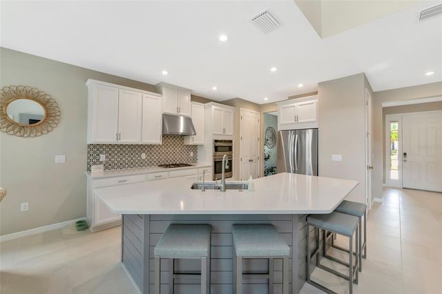 9069 LUNA LANE, Sarasota, FL 34241