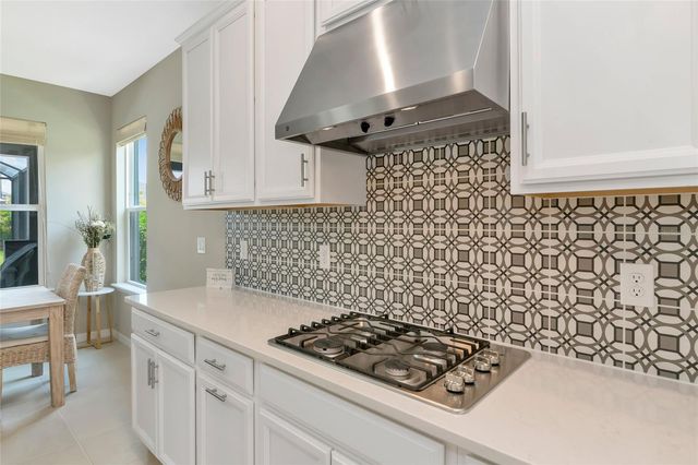 9069 LUNA LANE, Sarasota, FL 34241