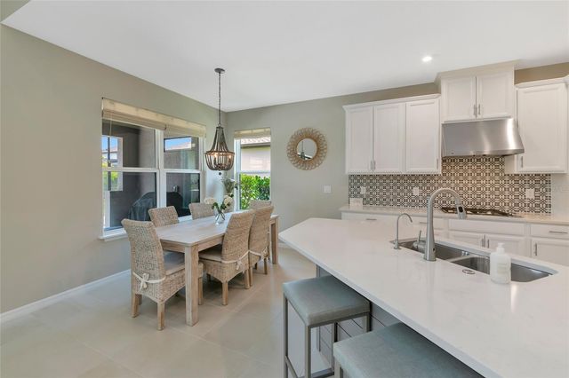 9069 LUNA LANE, Sarasota, FL 34241