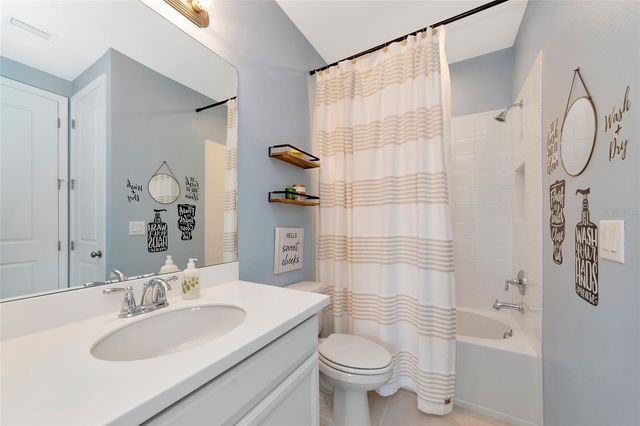 9069 LUNA LANE, Sarasota, FL 34241