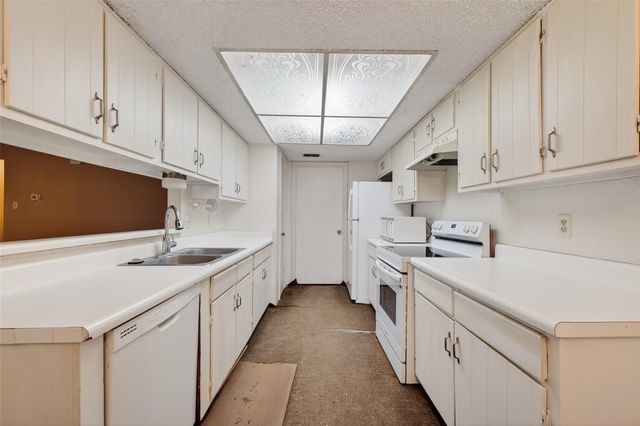 1910 Blindlake Drive, Houston, TX 77084