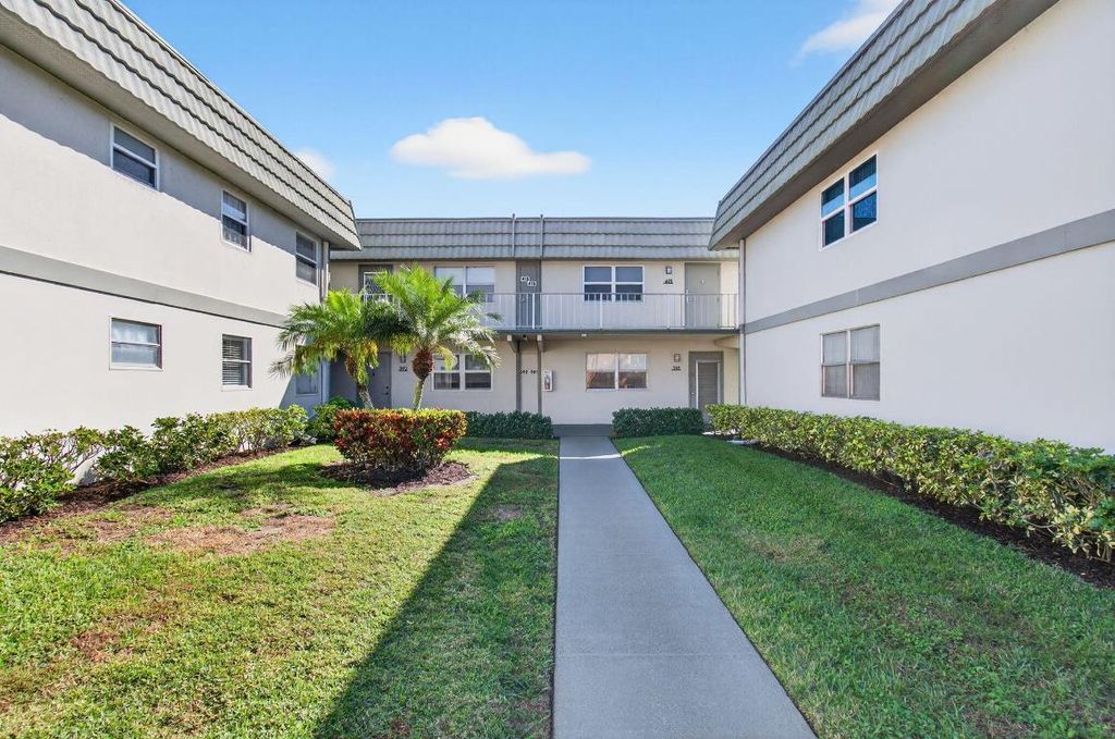 393 Flanders I, Delray Beach, FL 33484