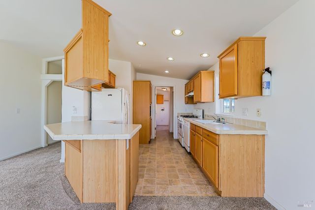 1680 Milton Rd, Napa, CA 94559