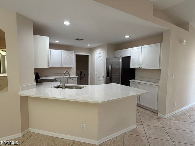 3527 NE 19th PL, Cape Coral, FL 33909